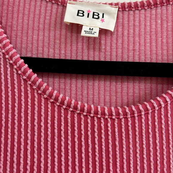 BiBi Urban Rib Fuchsia Ruffle Sleeve Blouse - Picture 3 of 6